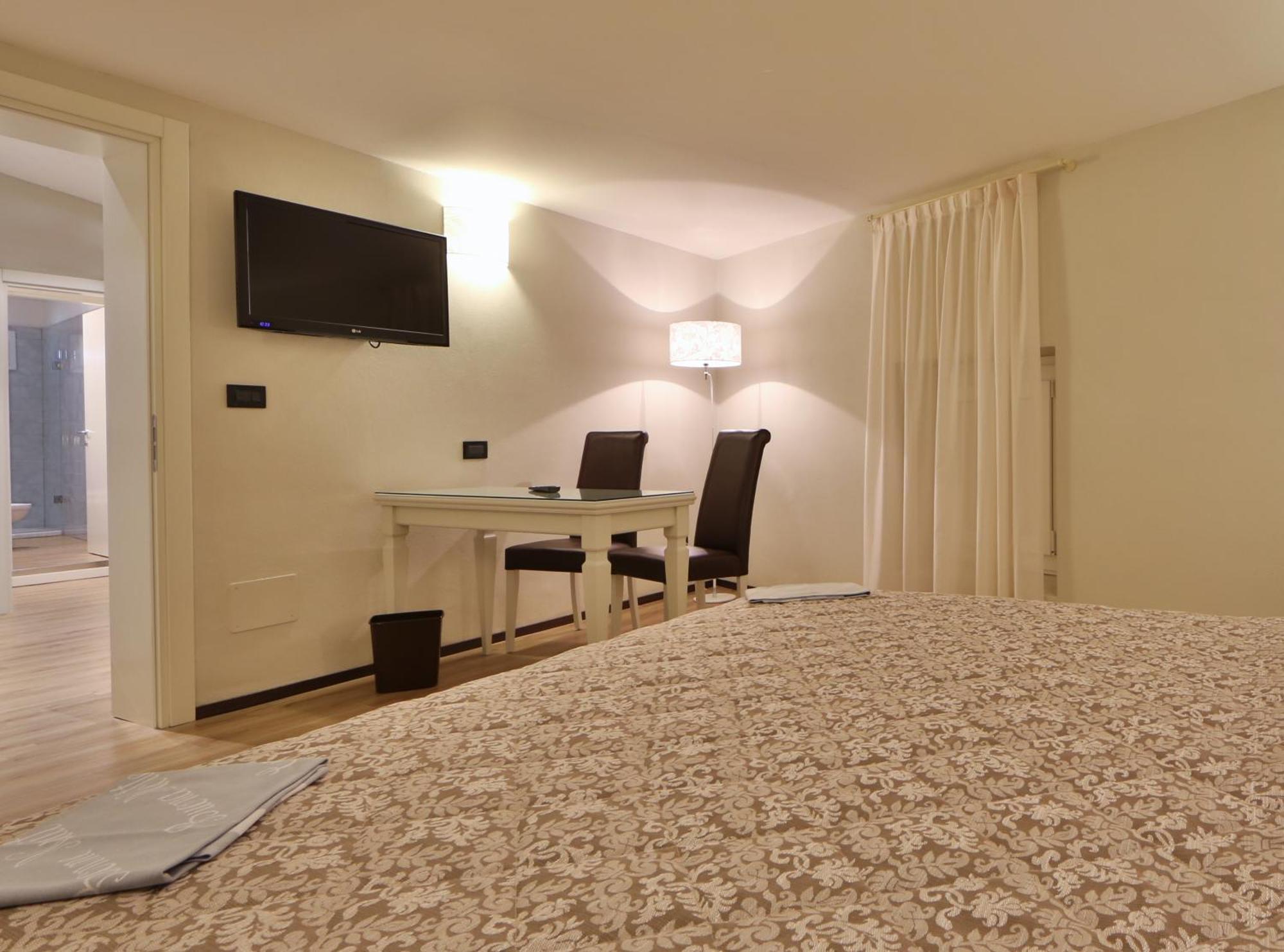 Hotel San Donato - Bologna Centro Bilik gambar
